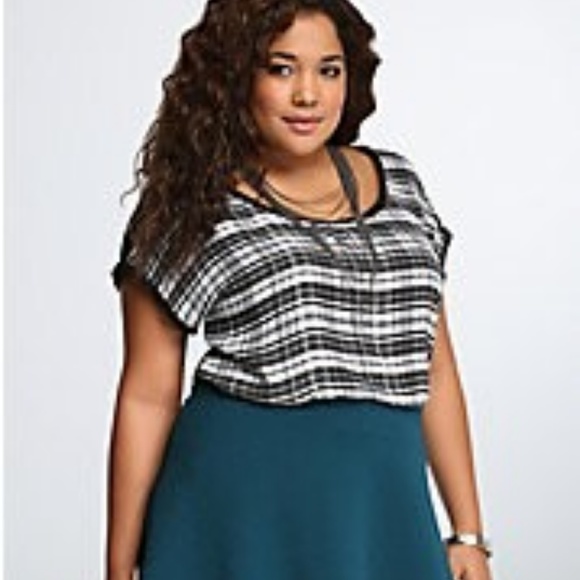Torrid Plaid Knit Top - Size 2 - Picture 1 of 5